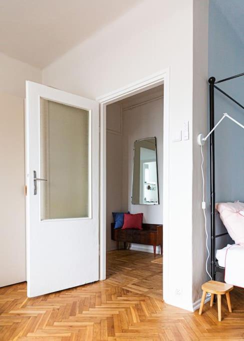 Superapart Mila 5, Center, Great Vibe Apartment Warsaw